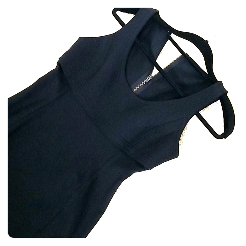 Body fitting dress